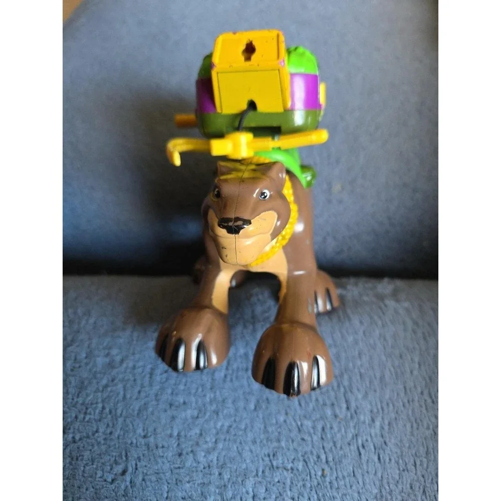 Vintage 2000 Claude Mountain Lion w/Backpack Fisher‎ Price Rescue Heroes